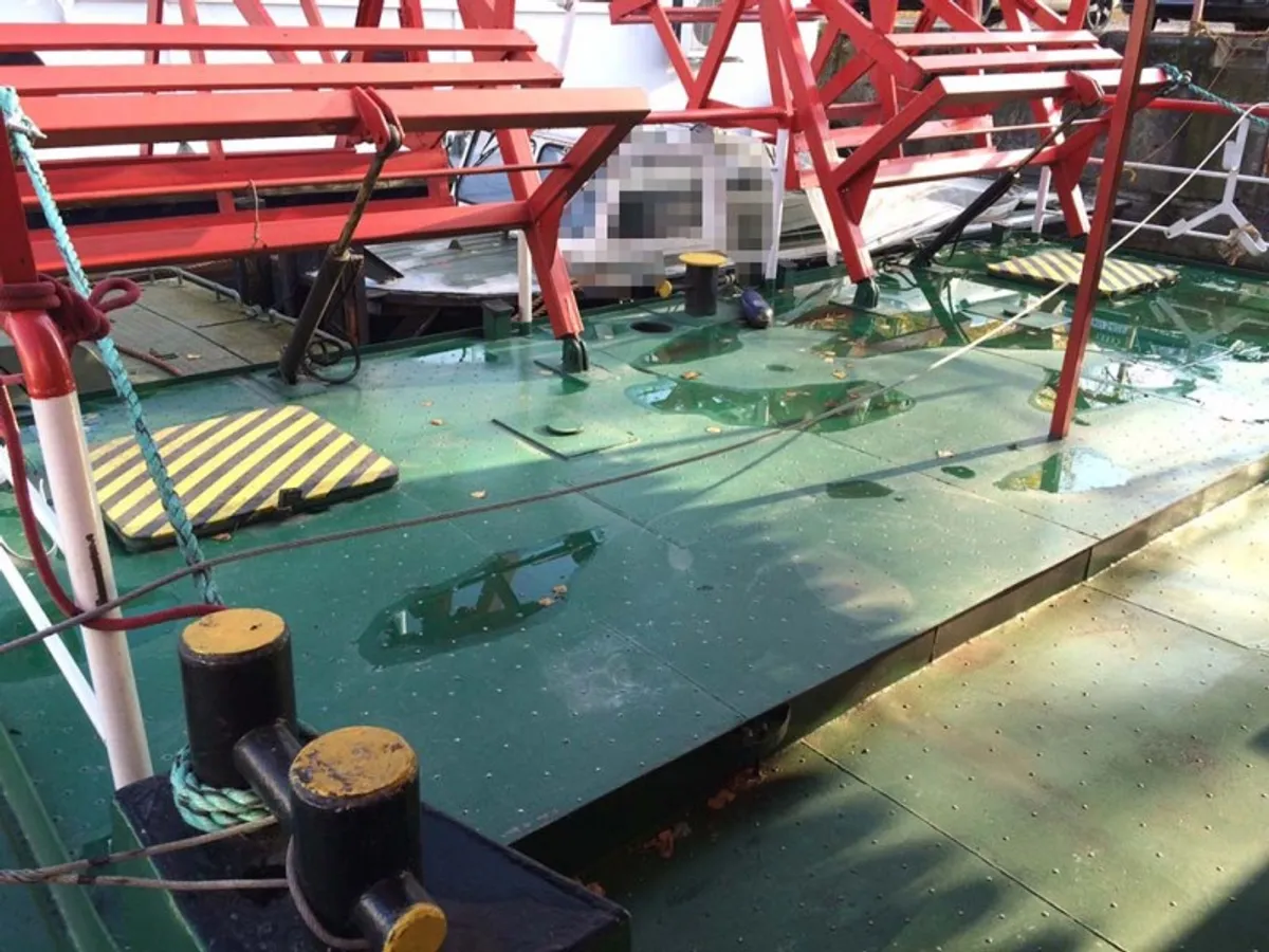 Containerschiff zu verkaufen