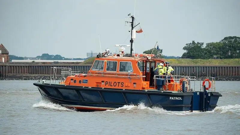 Rettungsboot zu verkaufen