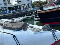Rettungsboot zu verkaufen