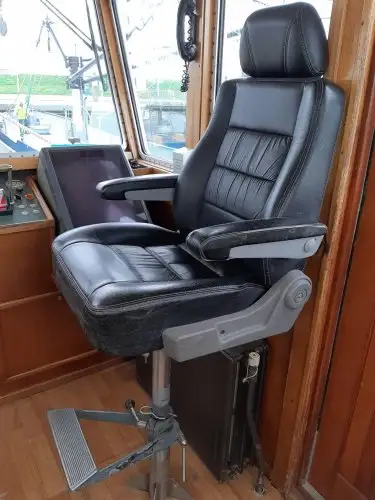 Trawler zu verkaufen