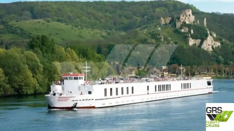 Kreuzfahrtschiff zu verkaufen