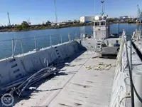 Landungsboot, Tank zu verkaufen