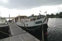 Kreuzfahrtschiff zu verkaufen