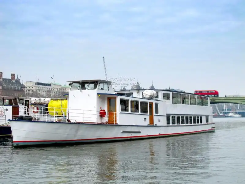 Fährschiff zu verkaufen