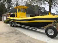Festrumpfschlauchboot zu verkaufen