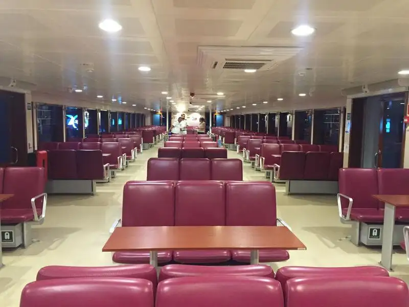 Kreuzfahrtschiff zu verkaufen