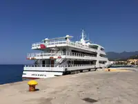 Kreuzfahrtschiff zu verkaufen