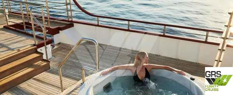 Kreuzfahrtschiff zu verkaufen