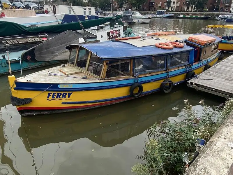 Fährschiff zu verkaufen