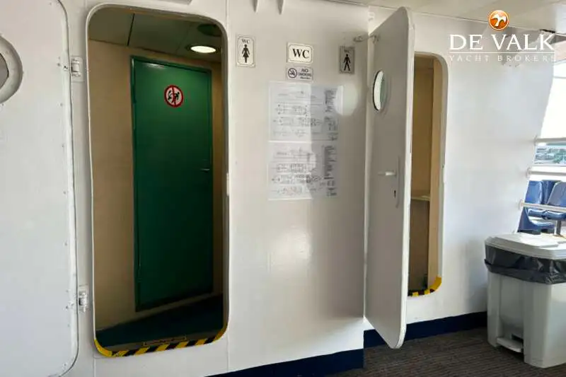 Kreuzfahrtschiff zu verkaufen