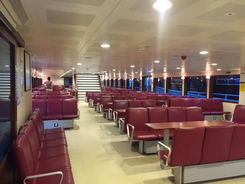 Kreuzfahrtschiff zu verkaufen