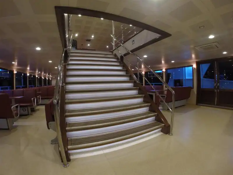 Kreuzfahrtschiff zu verkaufen