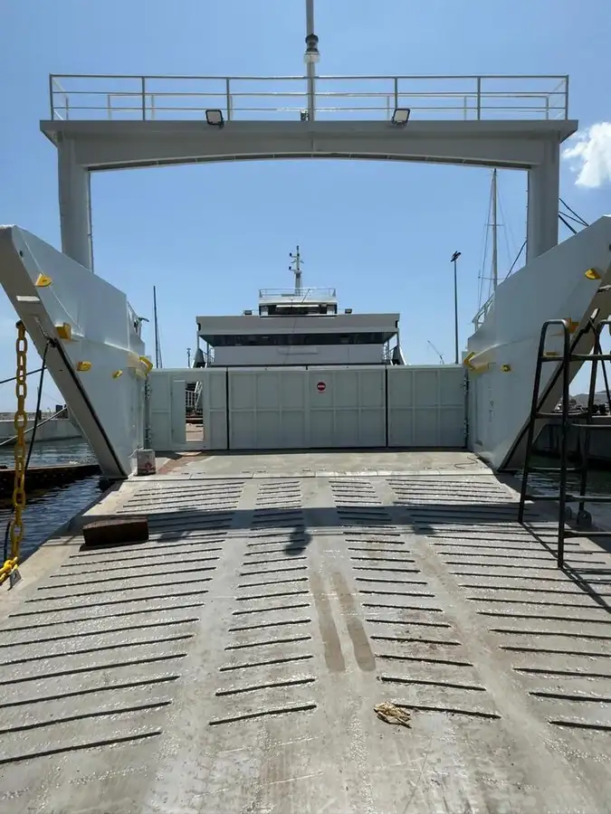 RoPax-Schiff zu verkaufen