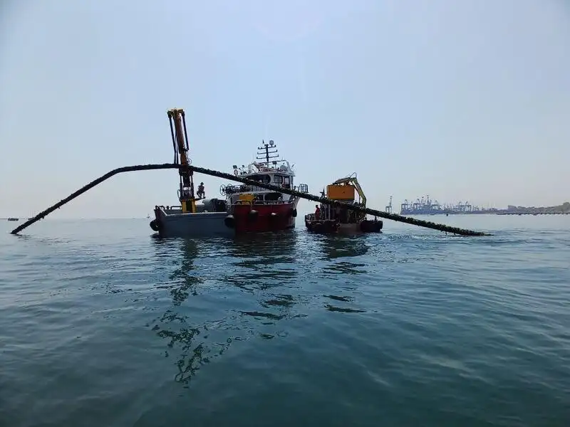 Arbeitsboote zu verkaufen