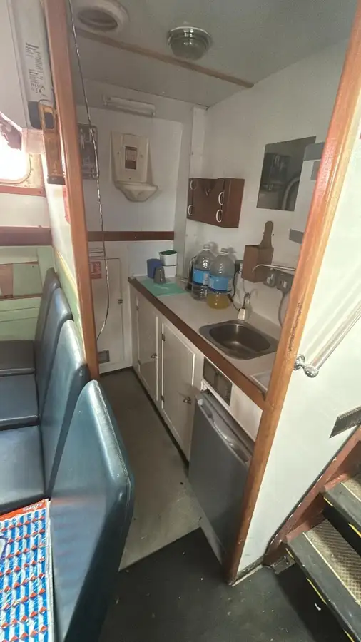 Fährschiff zu verkaufen