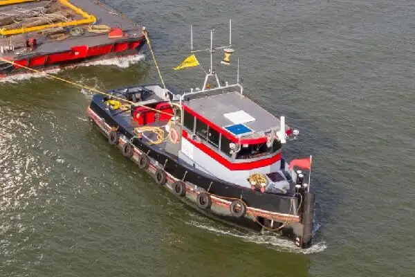 Schleppboot zu verkaufen