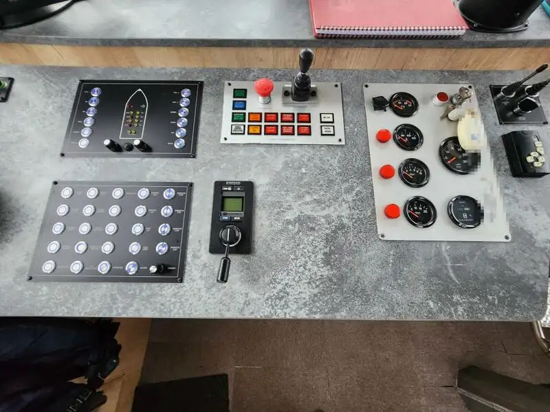 Arbeitsboote zu verkaufen