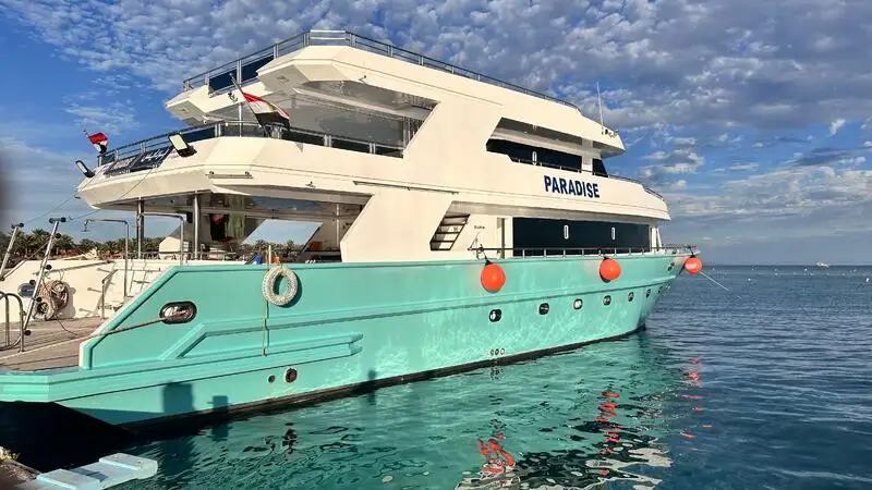 Kreuzfahrtschiff zu verkaufen