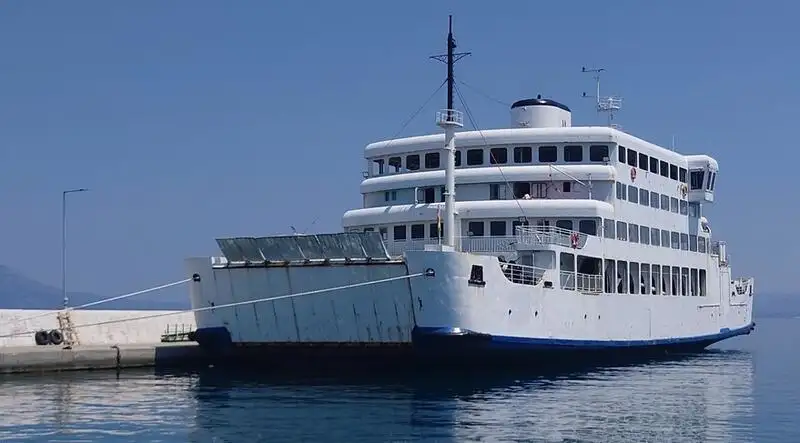 RoPax-Schiff zu verkaufen