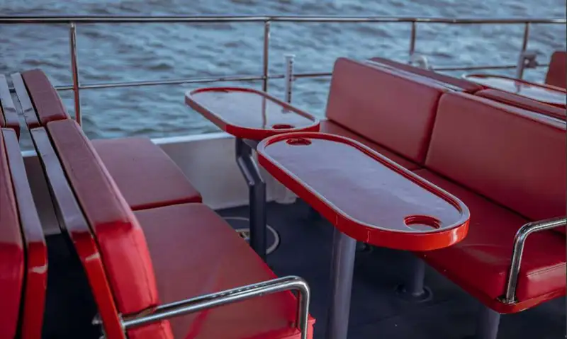 Kreuzfahrtschiff zu verkaufen