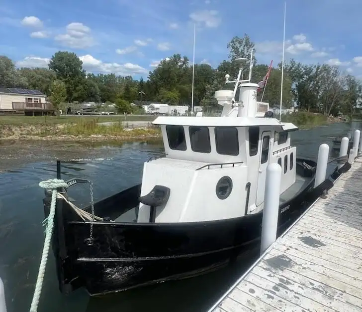 Schleppboot zu verkaufen