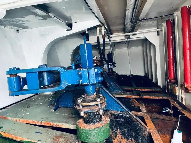 Arbeitsboote zu verkaufen