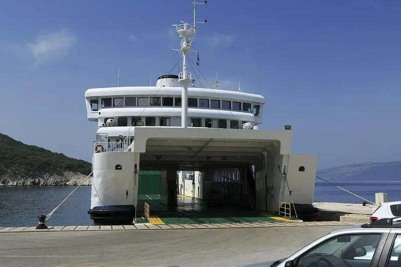 RoPax-Schiff zu verkaufen