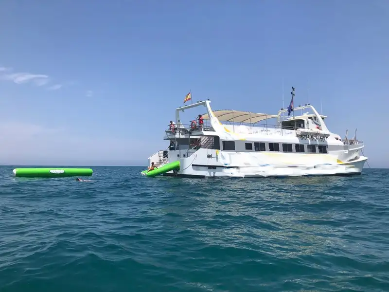Fährschiff zu verkaufen