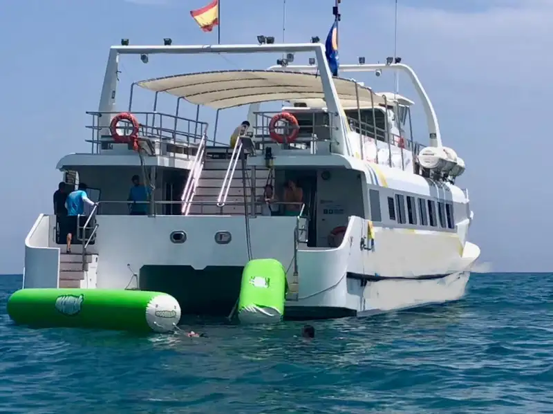 Fährschiff zu verkaufen