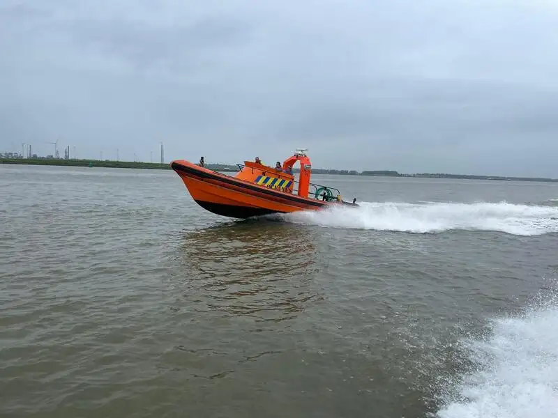 Festrumpfschlauchboot zu verkaufen