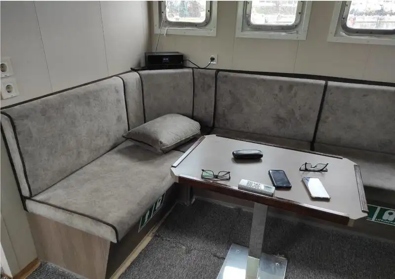 Arbeitsboote zu verkaufen