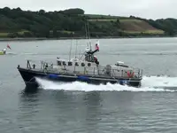 Rettungsboot zu verkaufen