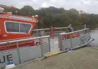 Feuerwehrboot zu verkaufen